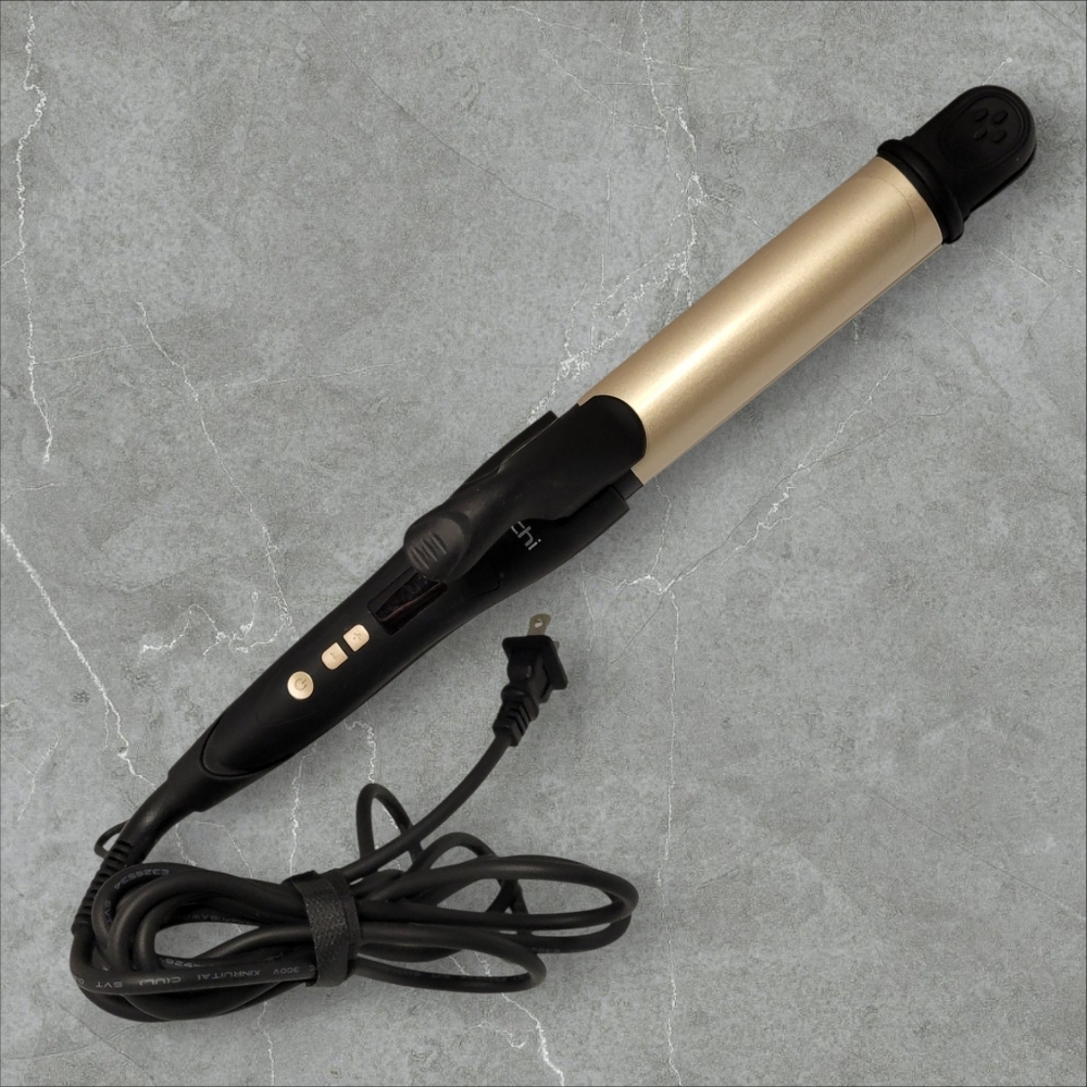 ▪︎Like New! Huachi Curling And Straightening Iron